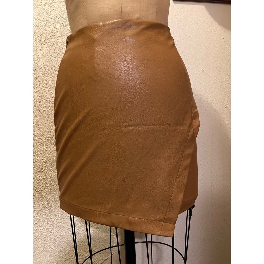 NiMin Clothing Co. Faux Leather Crossover Hem Skirt Tan NWT Size S - Picture 2 of 6